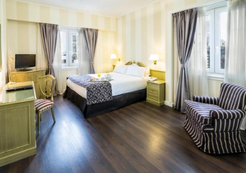 Claridge Hotel 5{star}