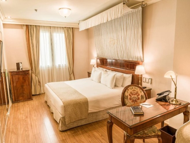 Melia Recoleta Plaza 5{star}