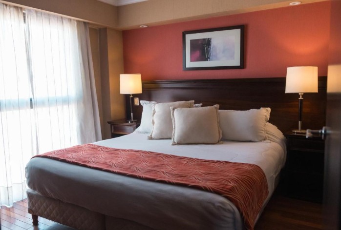 Premium Tower Suites 4{star}